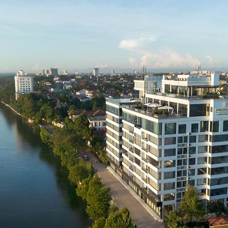 One Riviera Hotel And Residences Ban Souanmone Экстерьер фото