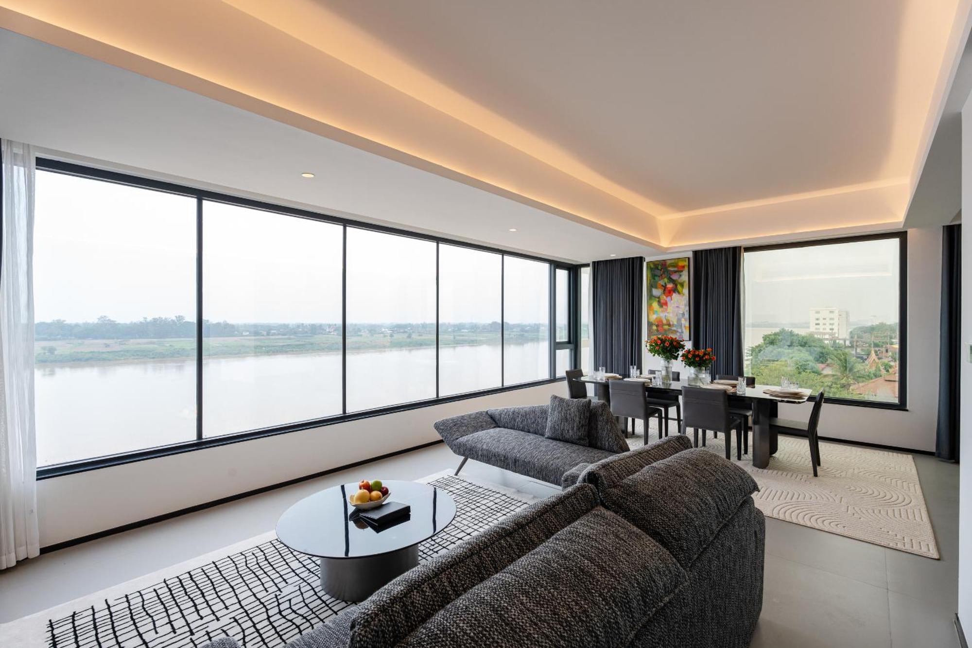 One Riviera Hotel And Residences Ban Souanmone Экстерьер фото