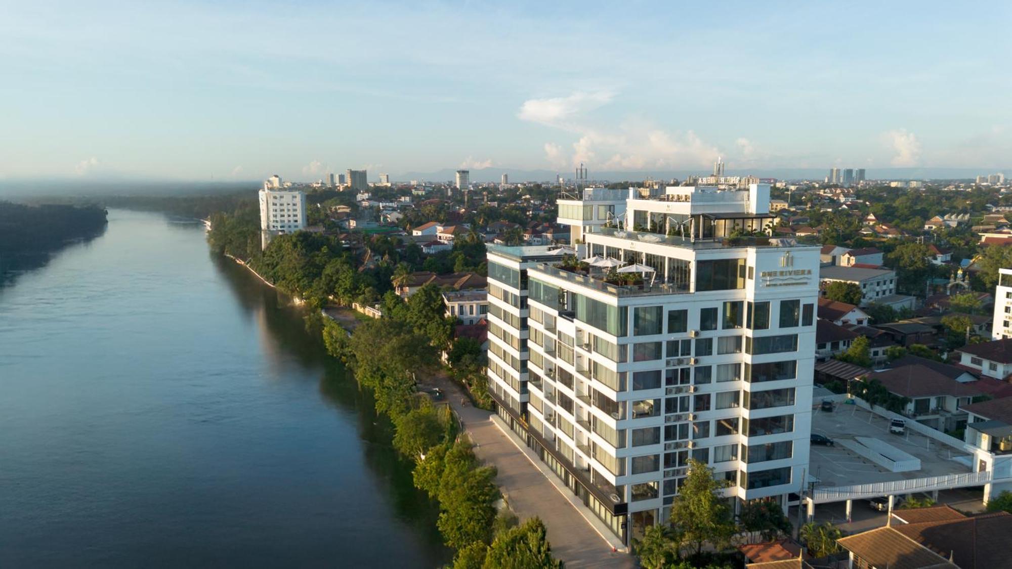One Riviera Hotel And Residences Ban Souanmone Экстерьер фото